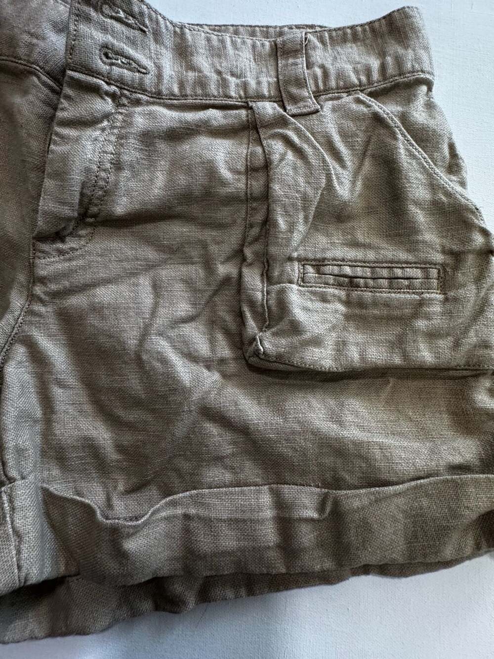 Old Navy Ultra Low Waist Khaki Linen Blend Utility Cargo Shorts - Picture 2 of 10